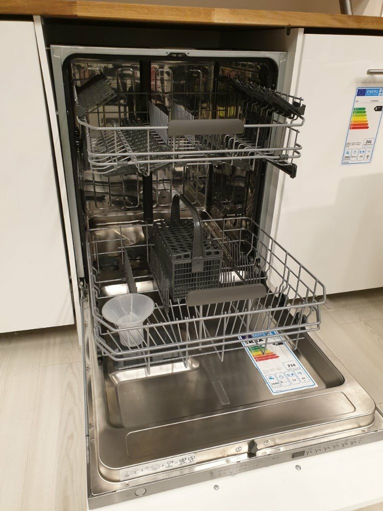 renodlad integrated dishwasher